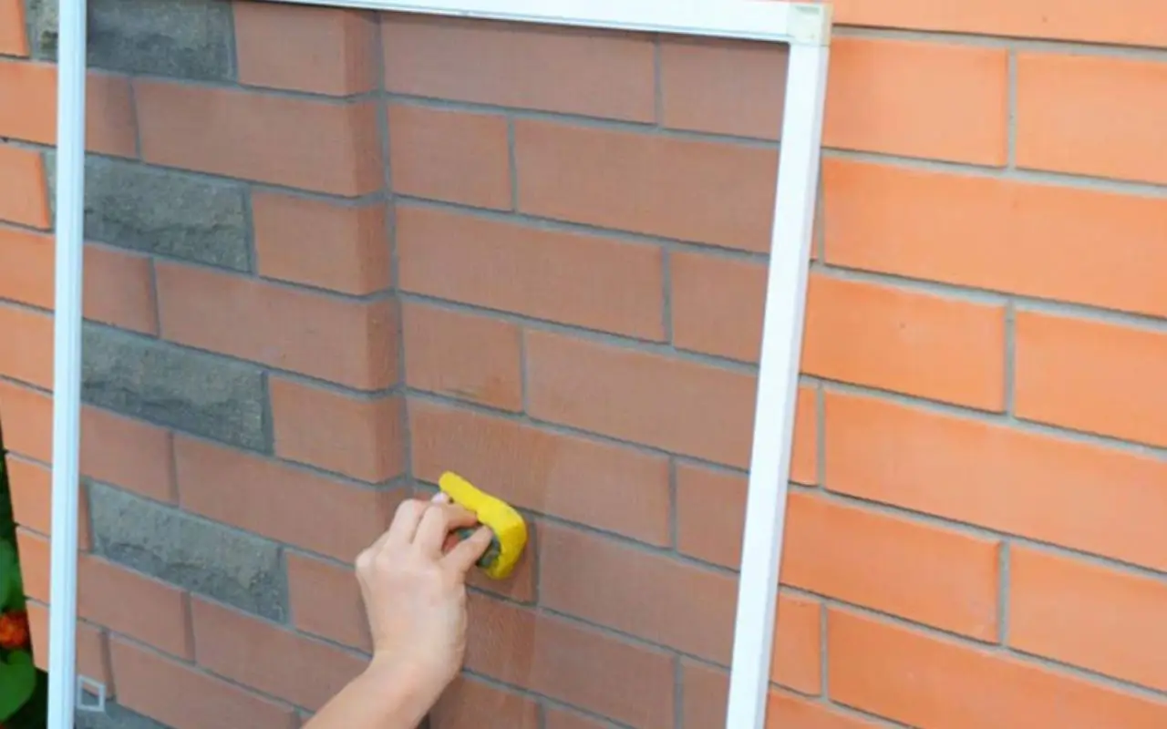 Come togliere gli aloni dai vetri in una sola passata