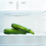 Non conservare frutta e verdura insieme nel frigo