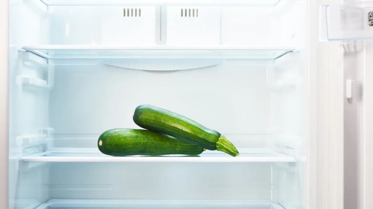 Non conservare frutta e verdura insieme nel frigo